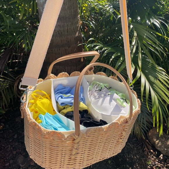 Meet your Posher, ELLE’S SWIM - Picture 2 of 3